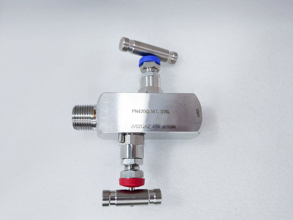 PN420內外螺紋直通針型閥